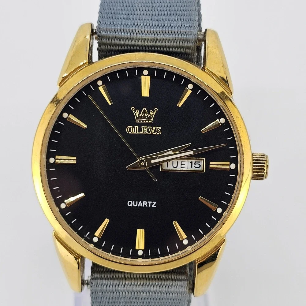 Men's Analog Watch 38MM Black Dial Day Date NEW Gray Canvas Band NEW Battery